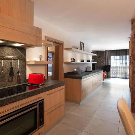 Mountain C15 By Interhome 卡普伦